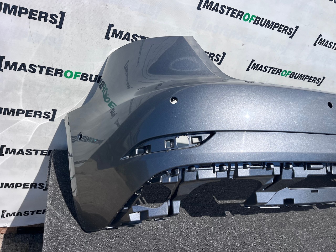 Audi A3 Se Hatchback 8v Lift 5 Doors 2016-2019 Rear Bumper 6 Pdc Genuine [a909]