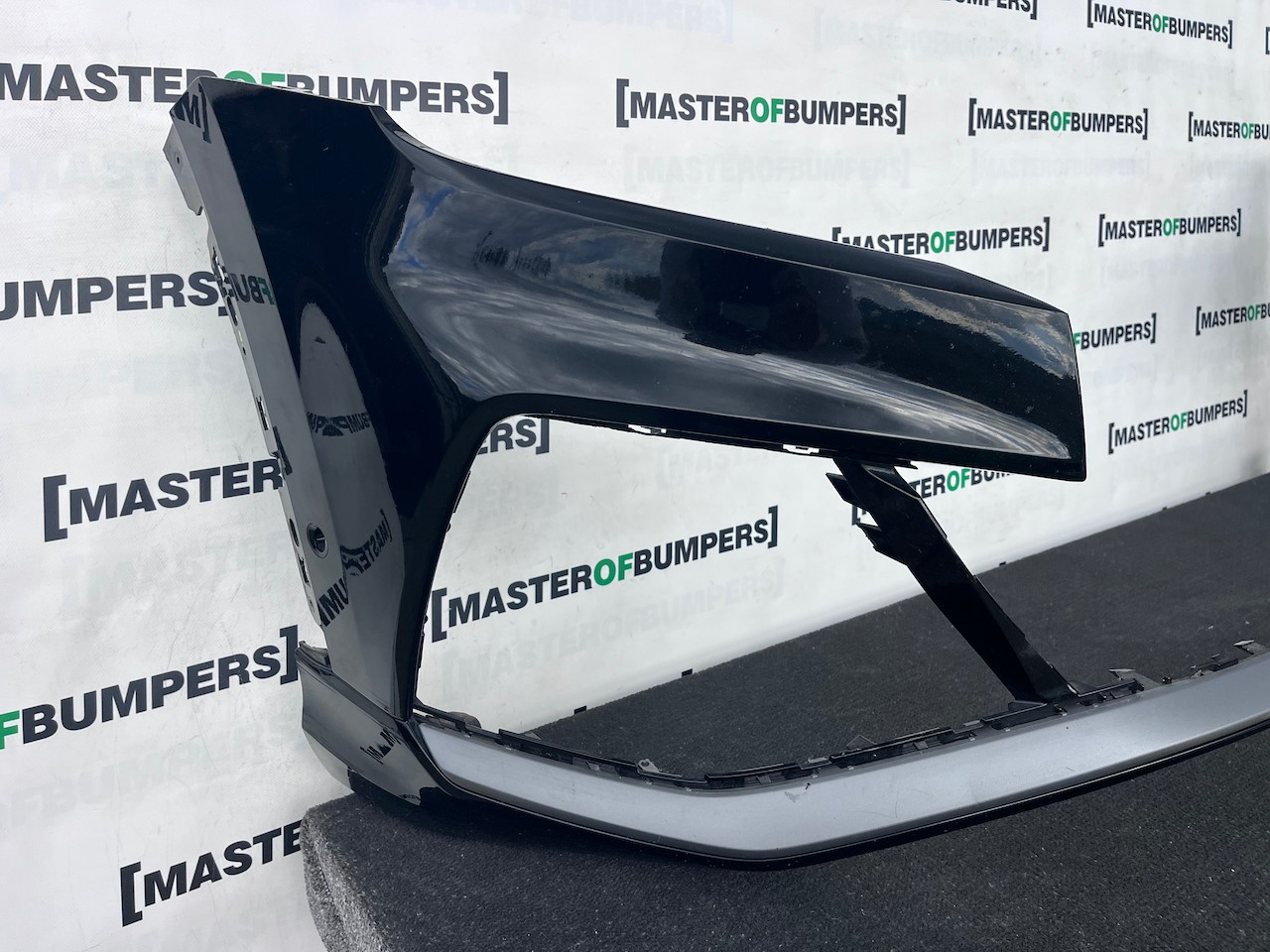 Audi Q8 S Line Sq8 Black Edition Suv 2019-2023 Front Bumper 6 Pdc Genuine [a82]