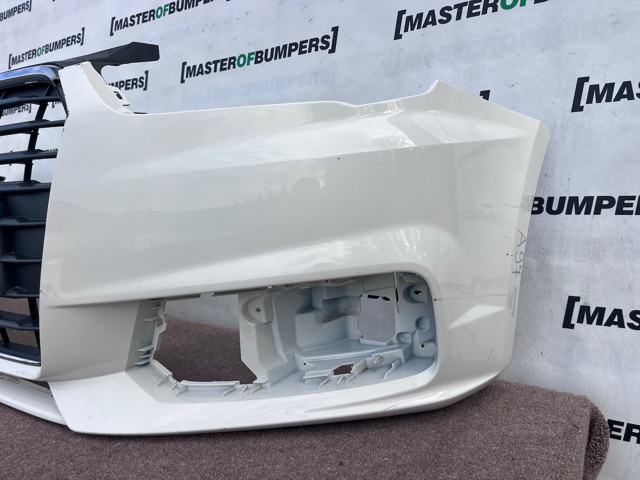 Audi A1 Se Lift Hatchback 2015-2018 Front Bumper No Pdc No Jets Genuine [a97]