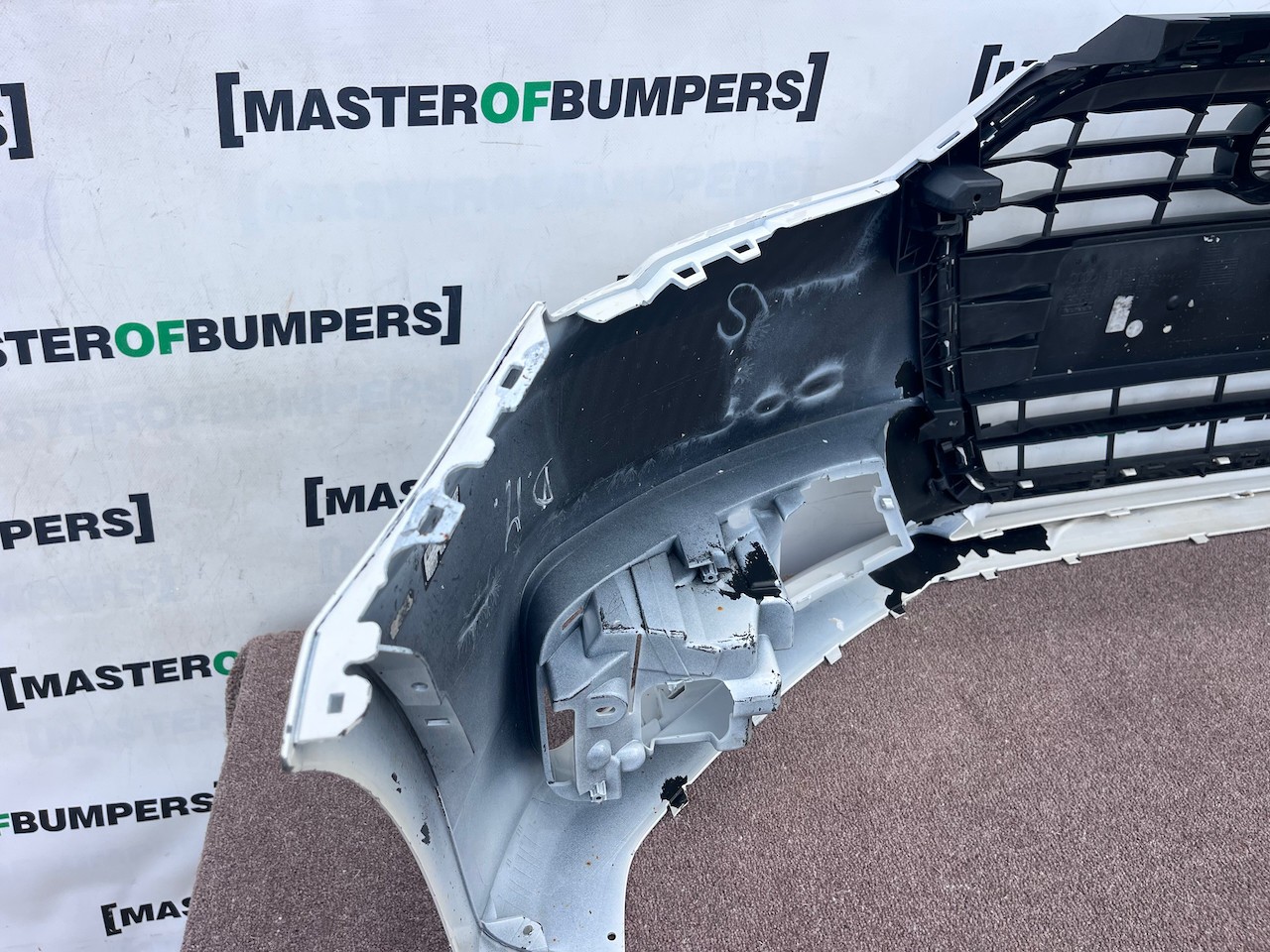 Audi A1 Se Lift Hatchback 2015-2018 Front Bumper No Pdc No Jets Genuine [a97]