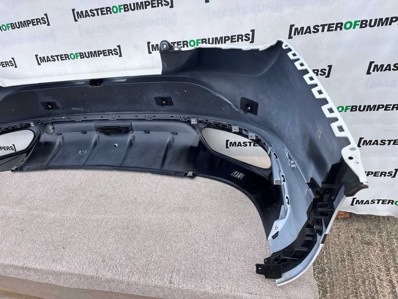 Bentley Continental Gt Gtc 2024-on Rear Bumper 6 Pdc White Genuine [p417]