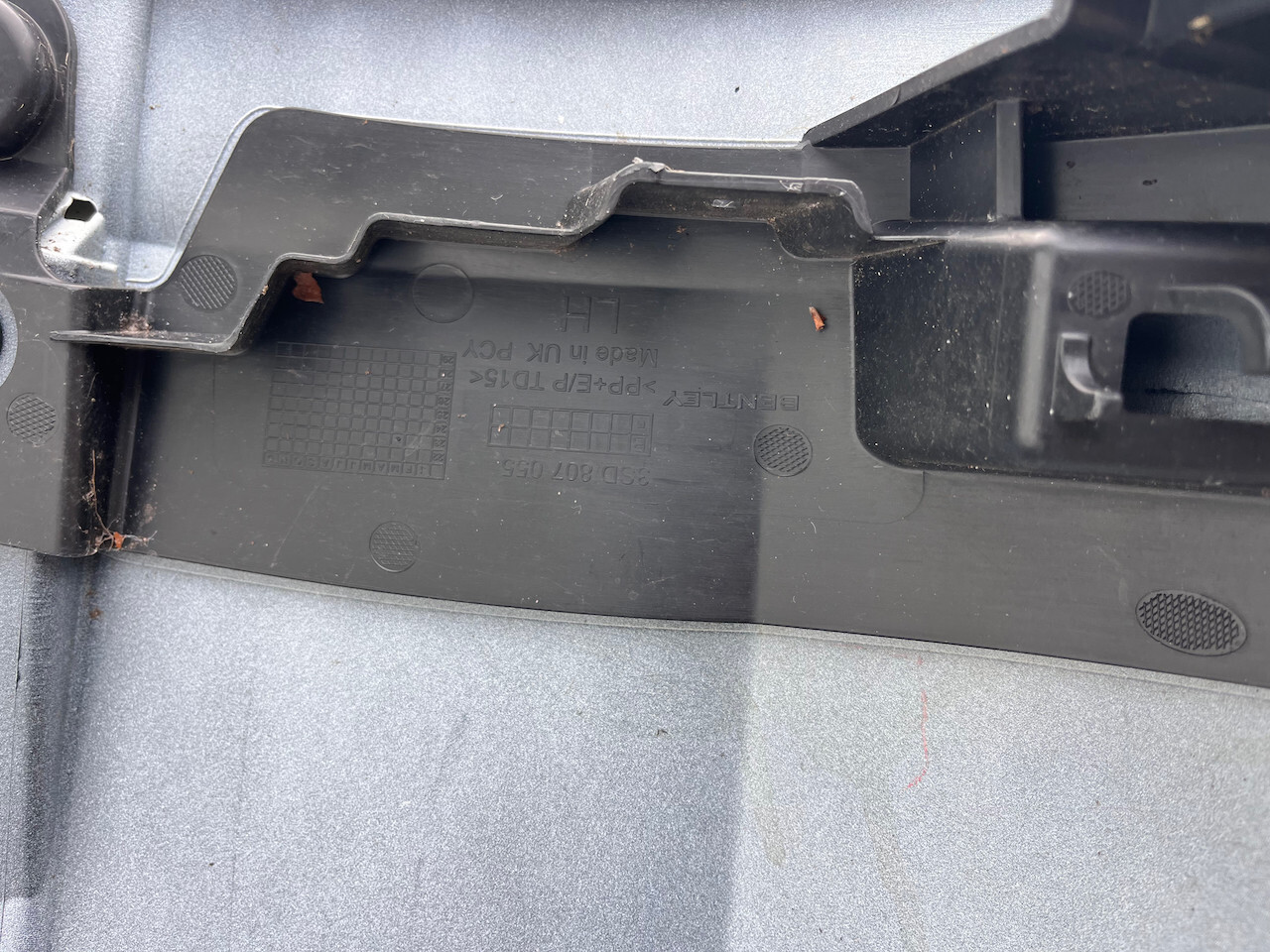 Bentley Continental Gt Gtc 2024-on Rear Bumper 6 Pdc White Genuine [p417]