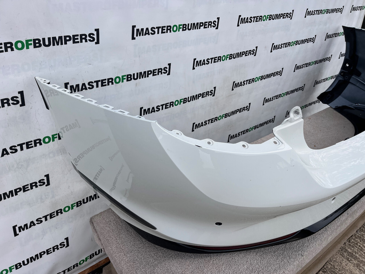 Bentley Continental Gt Gtc 2024-on Rear Bumper 6 Pdc White Genuine [p417]