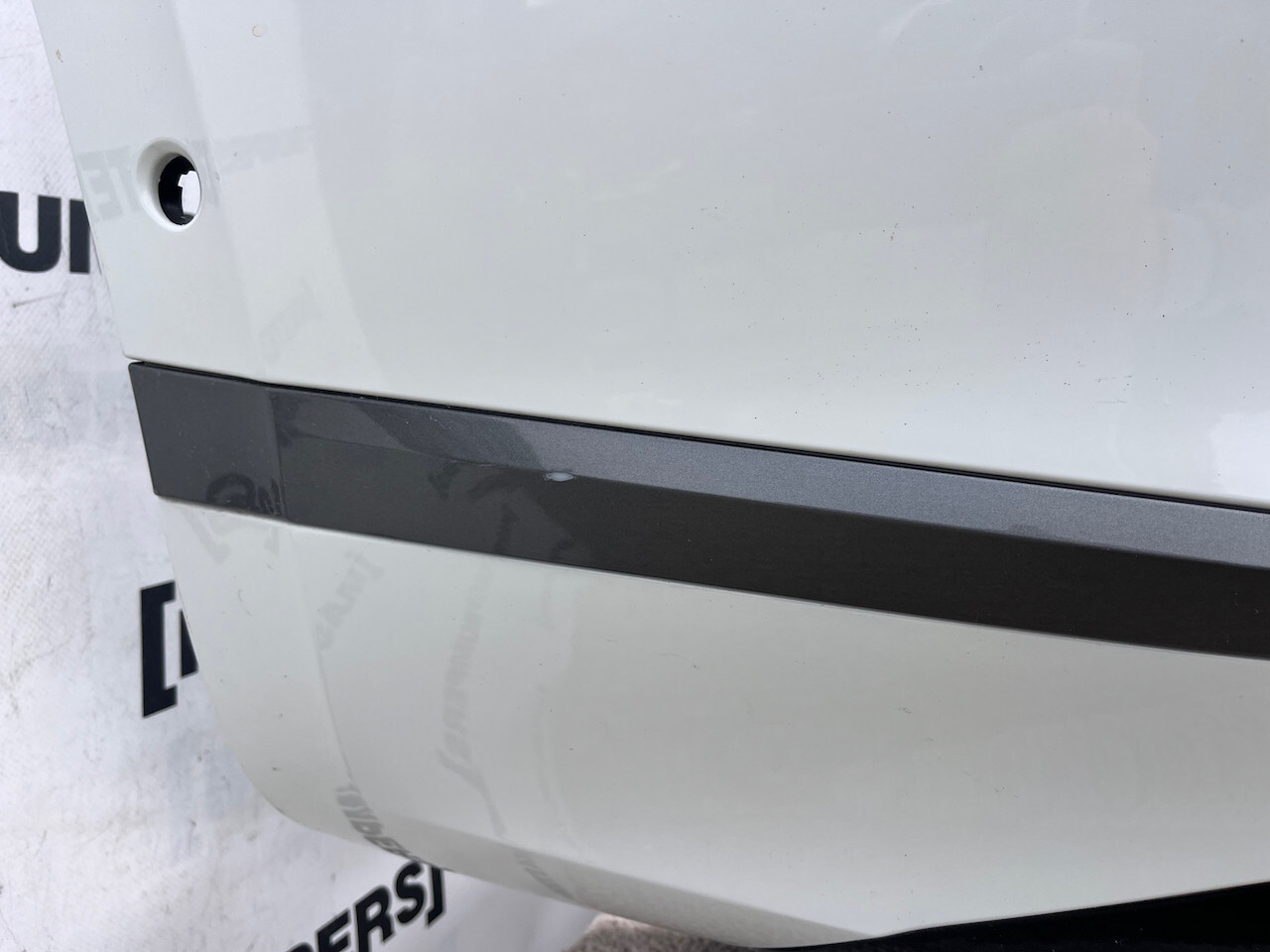 Bentley Continental Gt Gtc 2024-on Rear Bumper 6 Pdc White Genuine [p417]