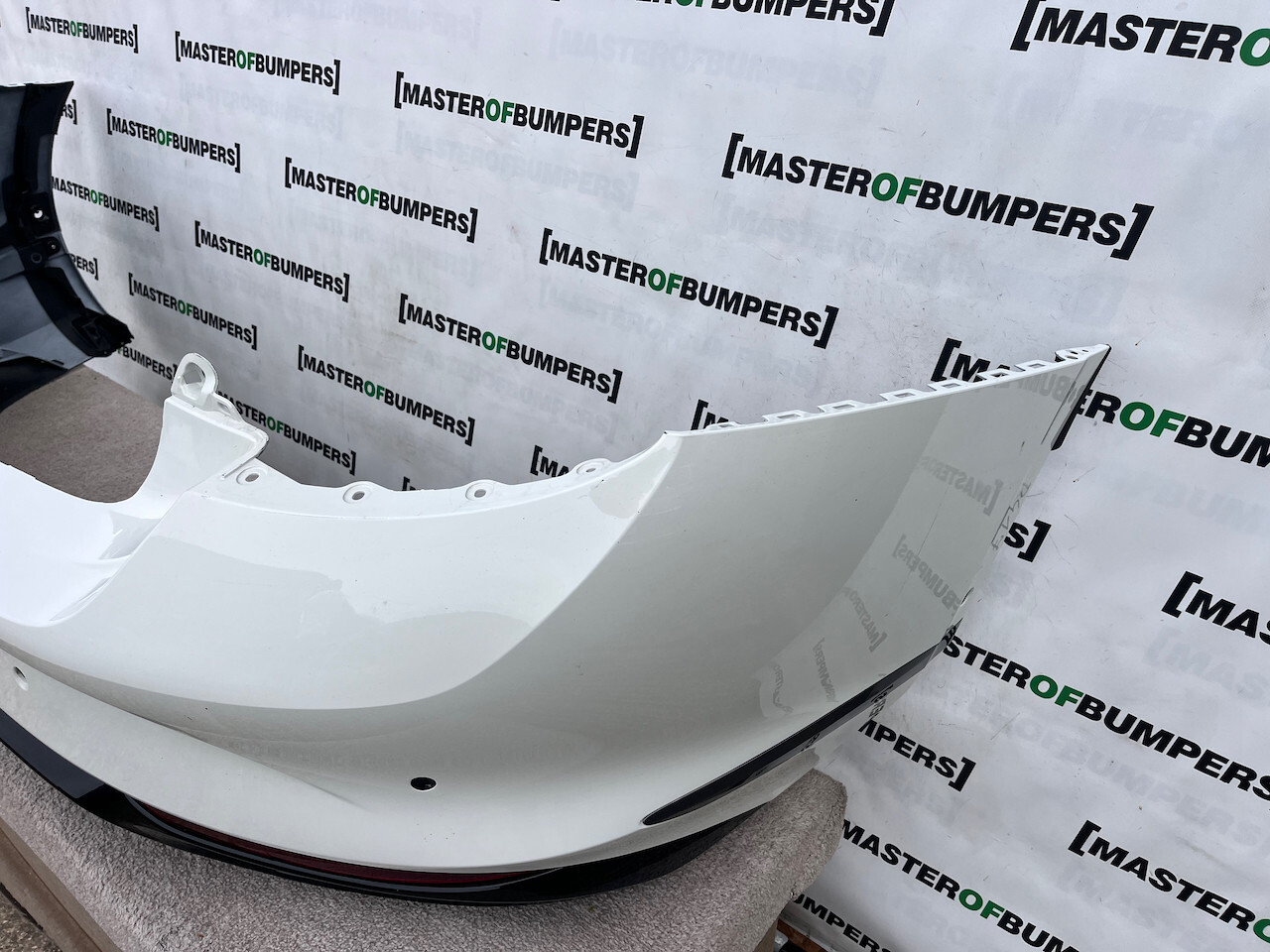 Bentley Continental Gt Gtc 2024-on Rear Bumper 6 Pdc White Genuine [p417]