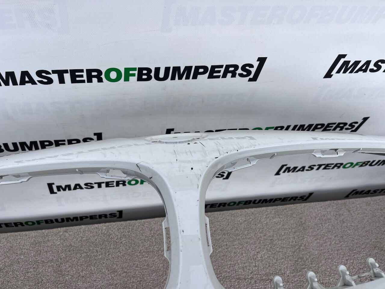 BMW Z4 Se E89 2009-2015 Front Bumper White 4 Pdc + Jets Genuine [B281]