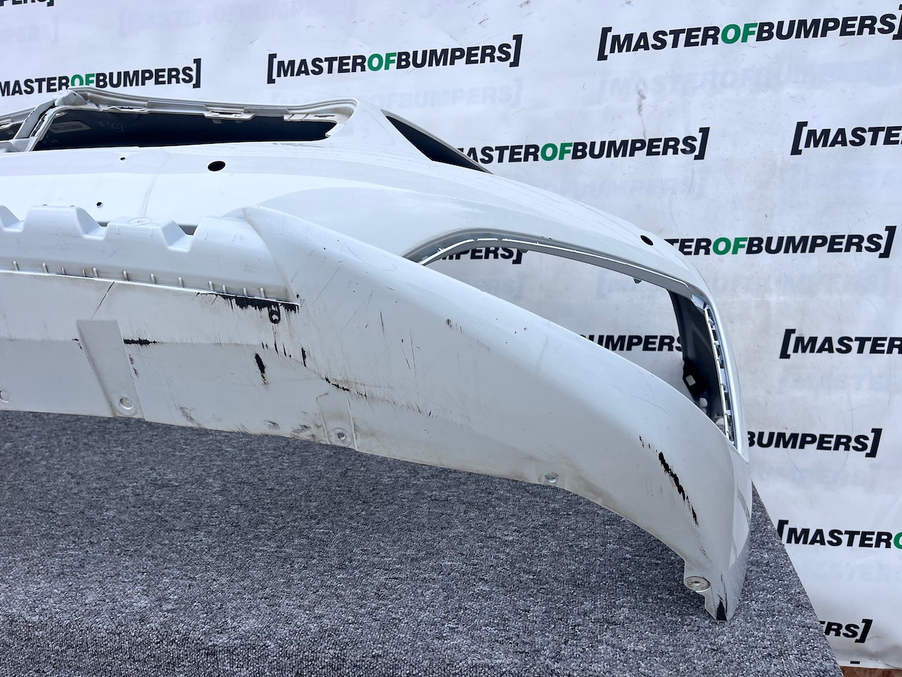 BMW 1 Series Se Basic 116 118 F40 2020-2024 Front Bumper 4 Pdc Genuine [B249]