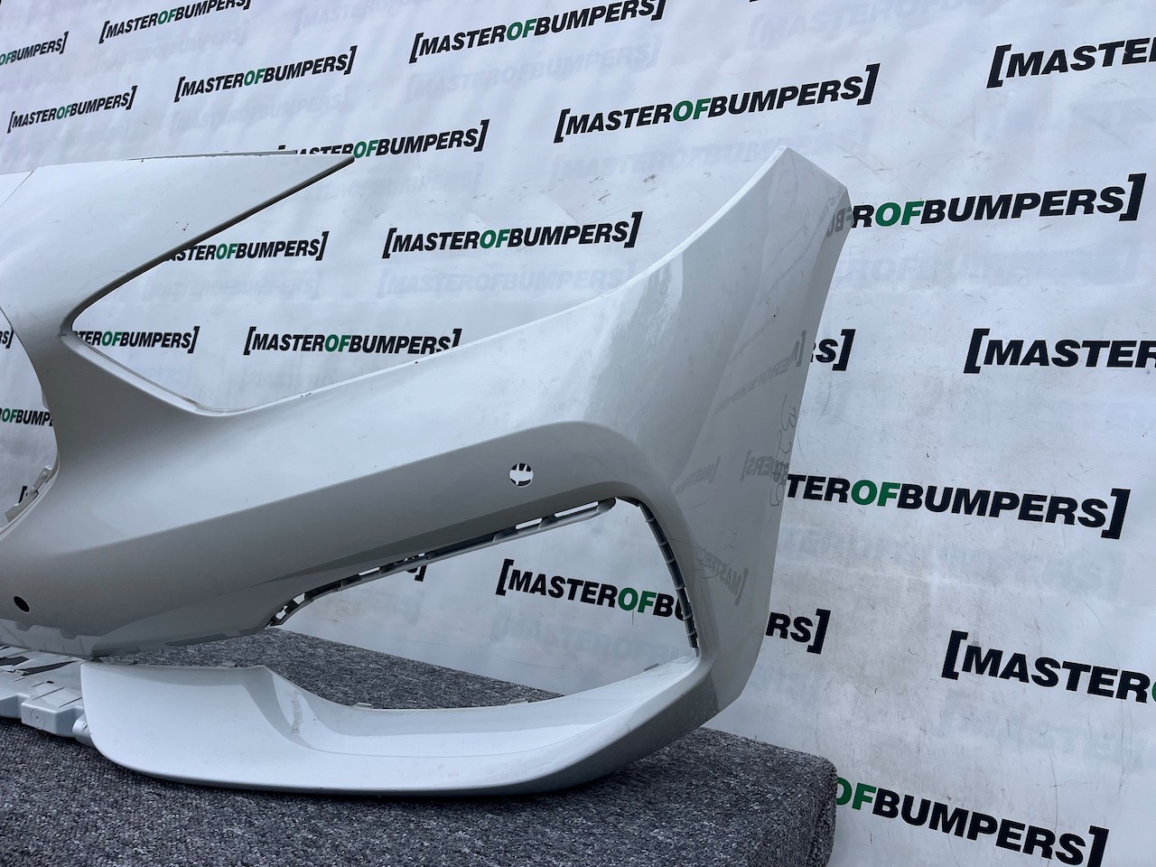 BMW 1 Series Se Basic 116 118 F40 2020-2024 Front Bumper 4 Pdc Genuine [B249]