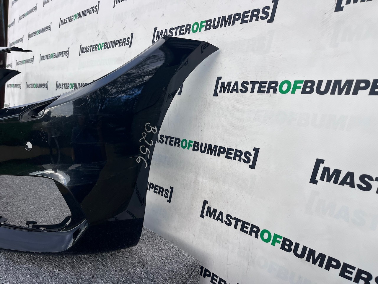 BMW 4 Series Sport Lci F32 F33 F36 2017-2020 Front Bumper 4 Pdc Genuine [B256]