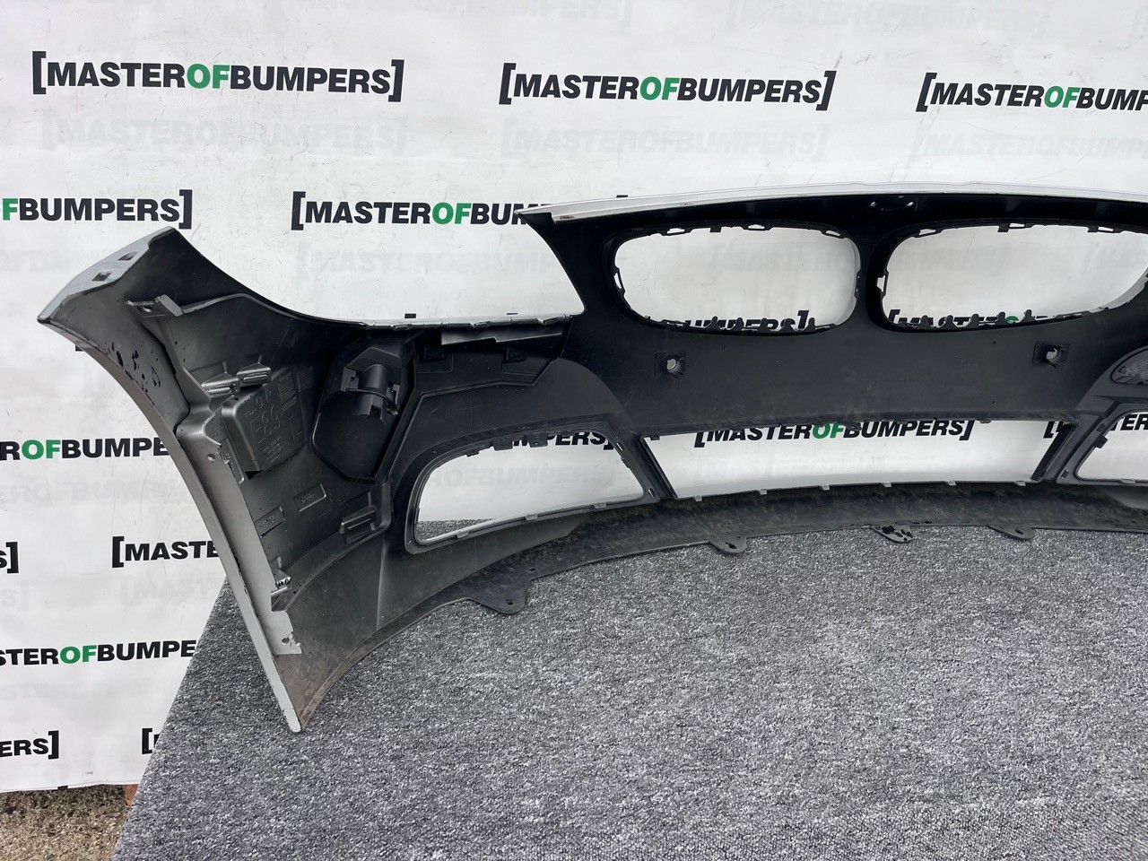 BMW Z4 Highline Edition E89 2009-2015 Front Bumper 4 Pdc + Jets Genuine [B275]