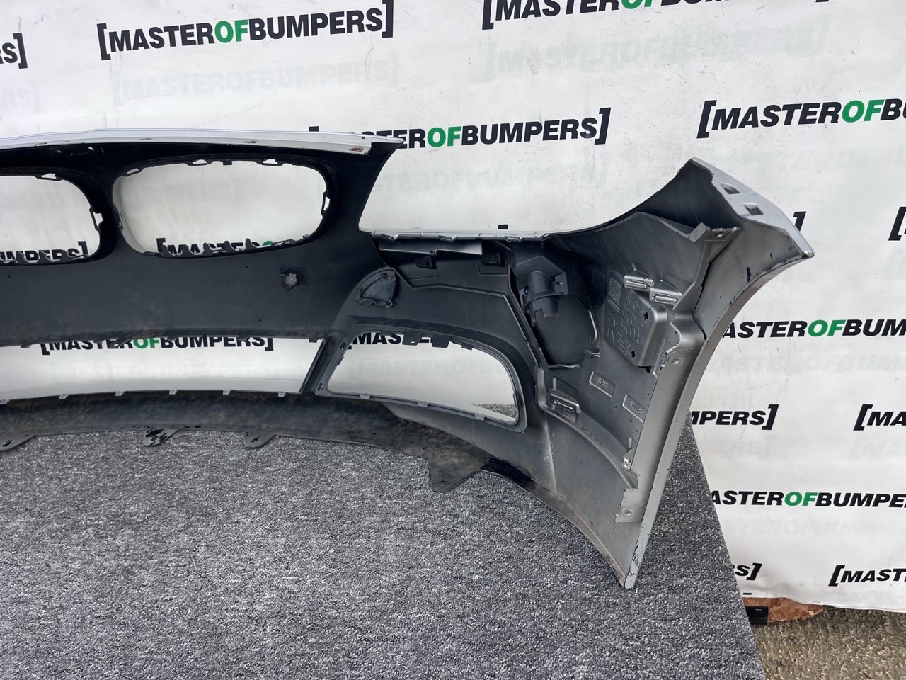 BMW Z4 Highline Edition E89 2009-2015 Front Bumper 4 Pdc + Jets Genuine [B275]