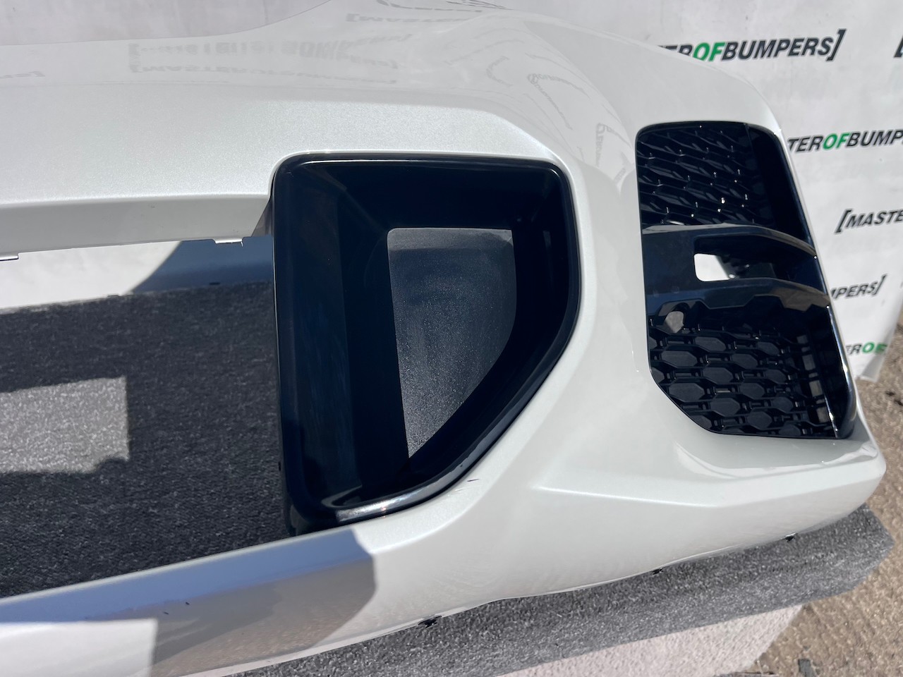 BMW X1 F48 Lci M Sport Suv 2019-2022 Front Bumper White No Pdc Genuine [B951]