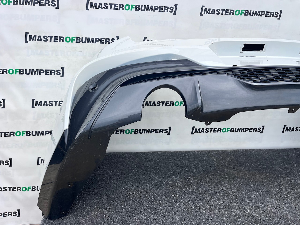 BMW X4 M Sport Xdrive G02 2018-2021 Front Bumper 4 Pdc Genuine [B390]
