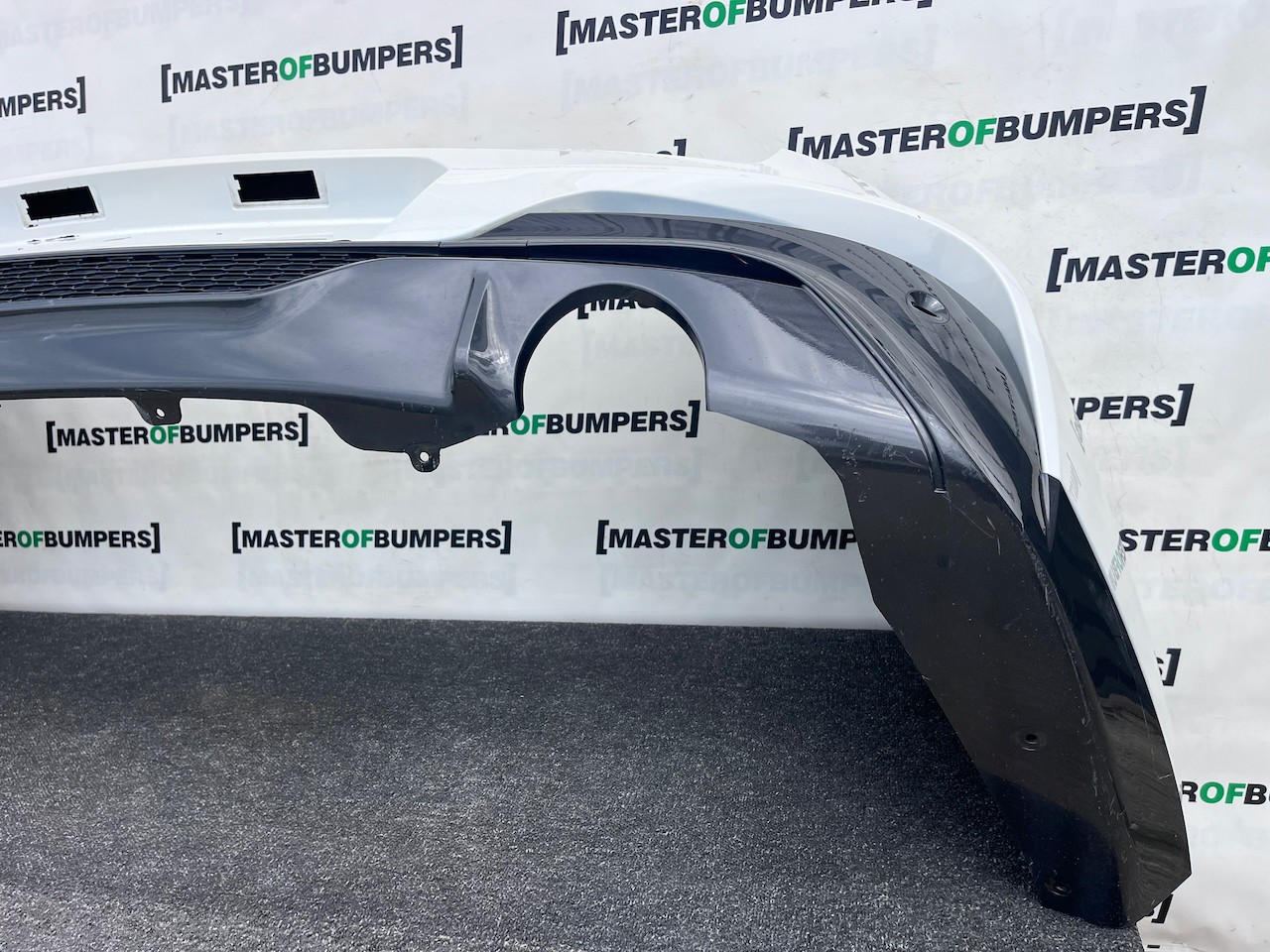 BMW X4 M Sport Xdrive G02 2018-2021 Front Bumper 4 Pdc Genuine [B390]