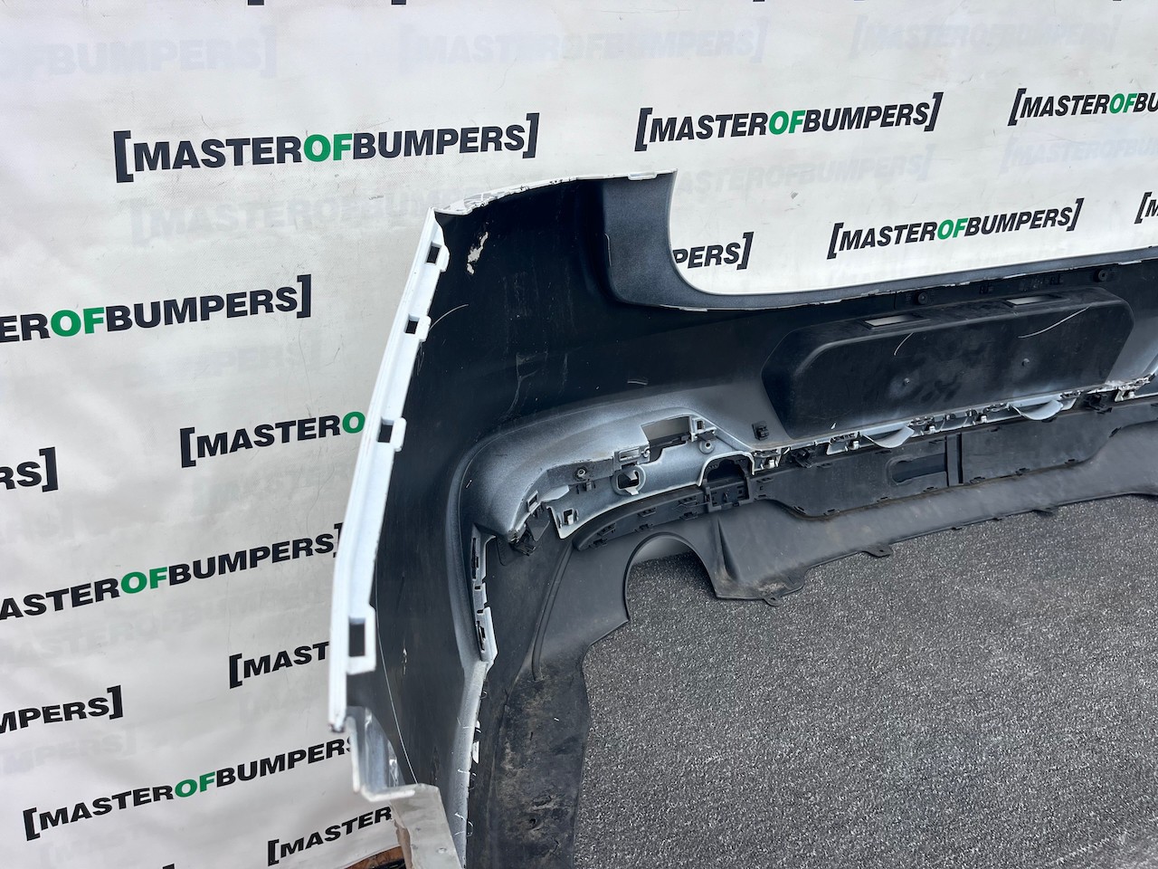BMW X4 M Sport Xdrive G02 2018-2021 Front Bumper 4 Pdc Genuine [B390]