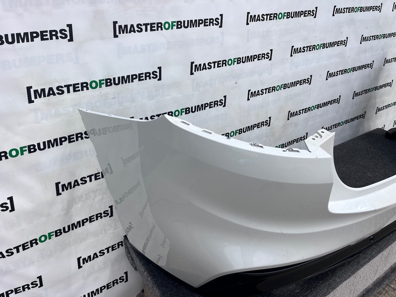 BMW X4 M Sport Xdrive G02 2018-2021 Front Bumper 4 Pdc Genuine [B390]