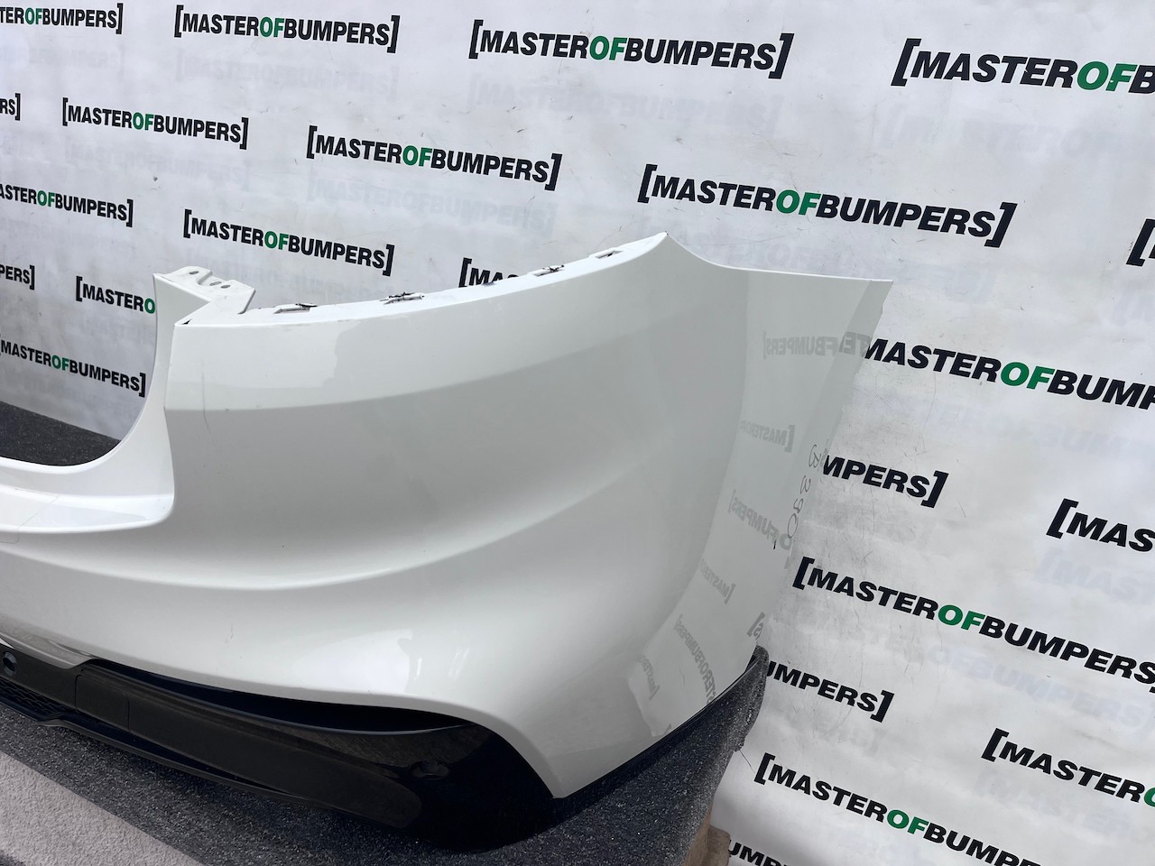 BMW X4 M Sport Xdrive G02 2018-2021 Front Bumper 4 Pdc Genuine [B390]