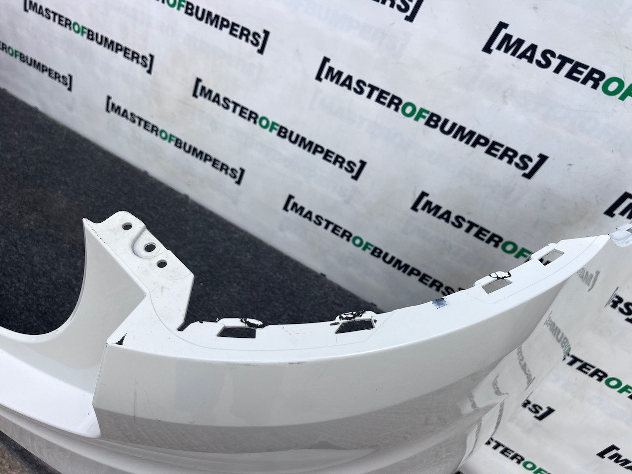 BMW X4 M Sport Xdrive G02 2018-2021 Front Bumper 4 Pdc Genuine [B390]