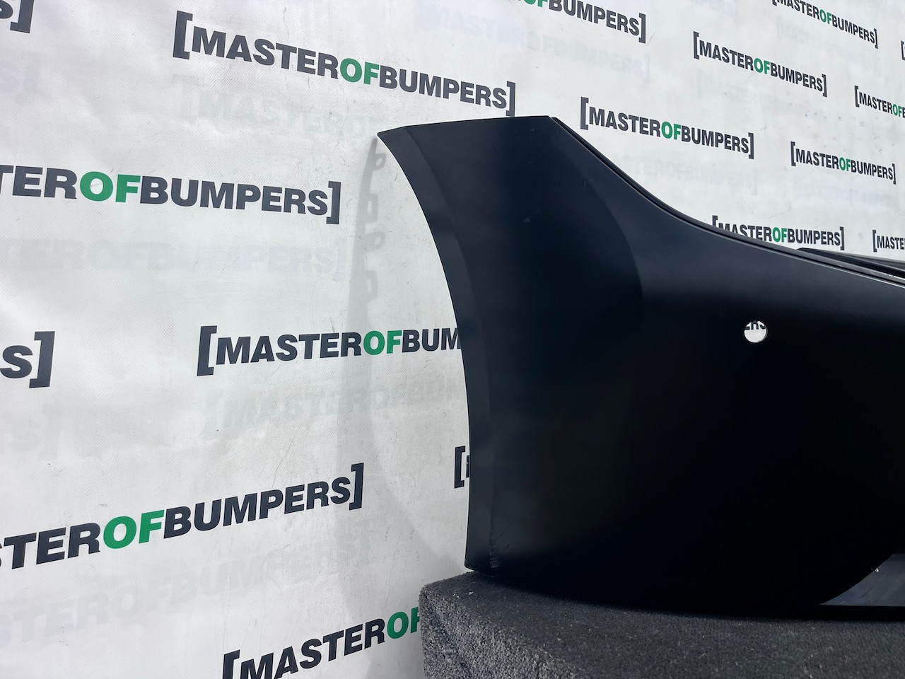 BMW I8 I8 Hybrid Coupe 4wd 2014-2020 Front Bumper 4 Pdc Genuine [B423]