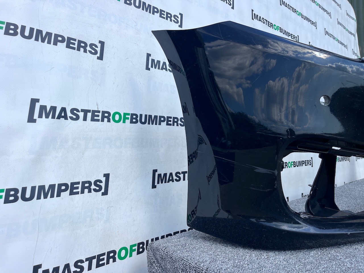 BMW 5 Series Se F10 F11 Lci 2013-2016 Front Bumper 4 Pdc +jets Genuine [B26]