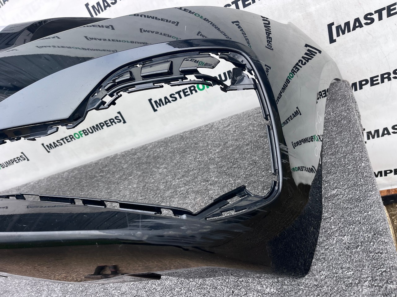 BMW 2 Active Tourer Se F45 Lci 2019-2022 Front Bumper 4 Pdc Genuine [B306]