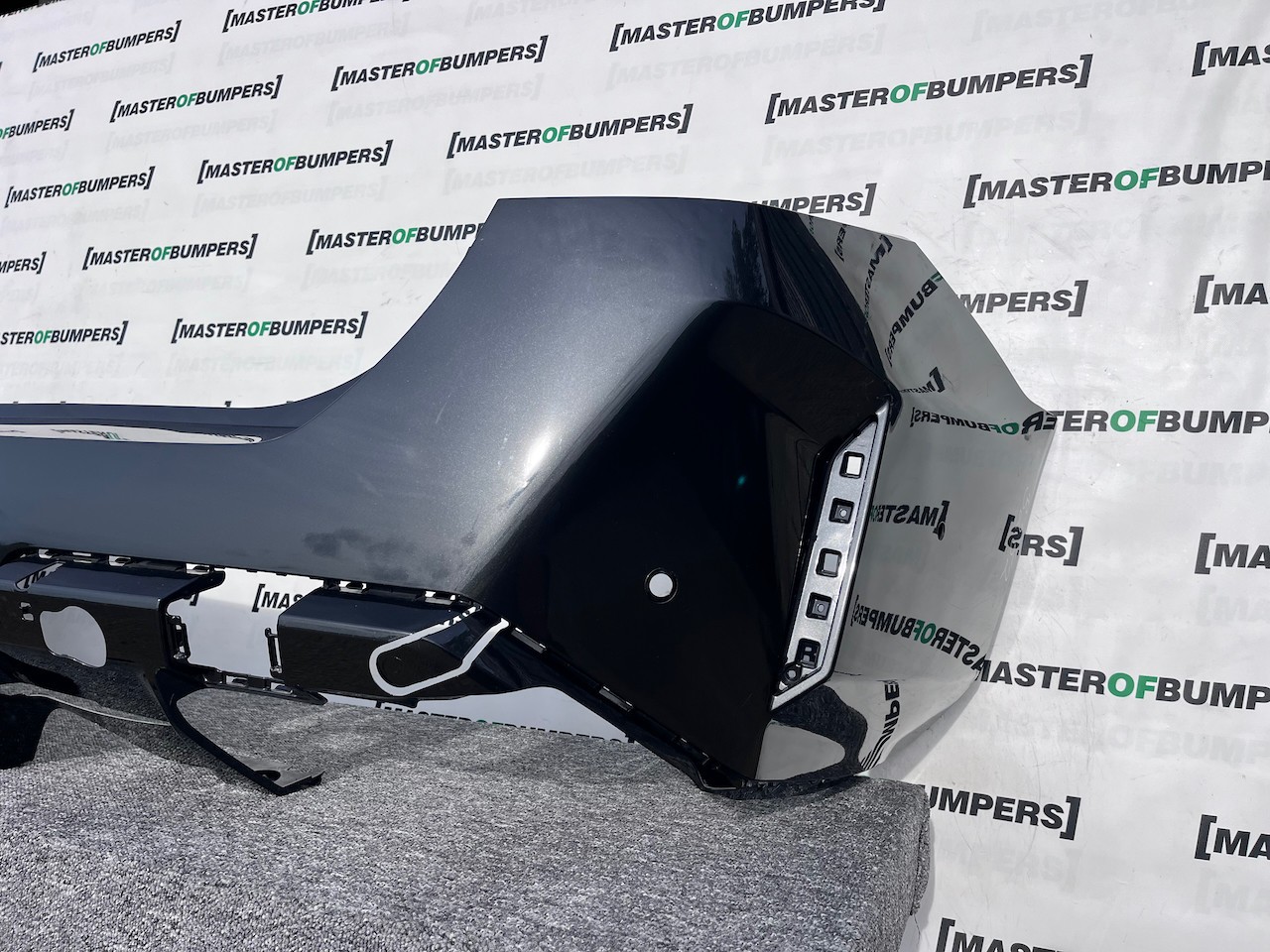 BMW M5 M Power Competition Saloon G90 2024-on Rear Bumper 6 Pdc Genuine [B252]