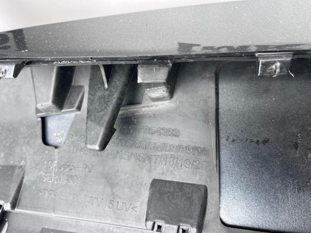 BMW X1 F48 Lci Se Basic X Drive 2019-2022 Front Bumper 6 Pdc Genuine [B261]