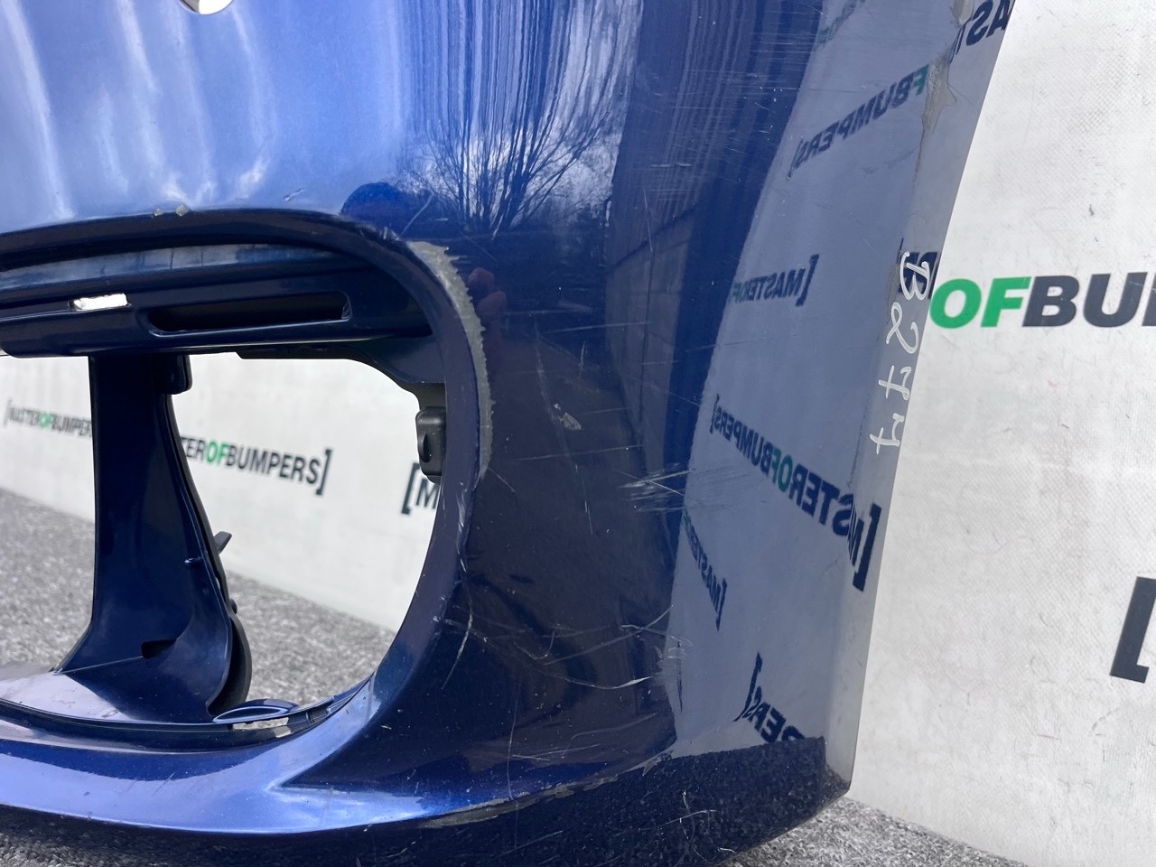 BMW 5 Se Luxury F10 F11 Lci 2013-2016 Front Bumper 4 Pdc + Jets Genuine [B277]