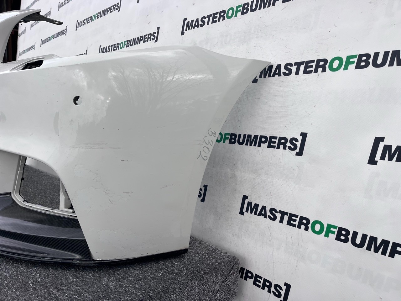 BMW 5 Series M Sport F10 F11 Front Bumper 4 Pdc + Jets Genuine [B302]