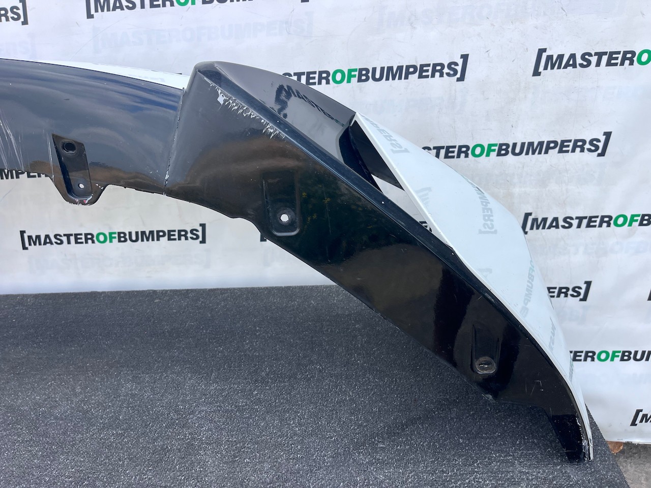 BMW I8 Hybrid Coupe 4wd 2014-2020 Front Bumper 4 Pdc Genuine [B402]