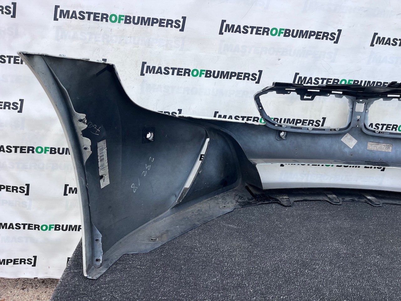 BMW I8 Hybrid Coupe 4wd 2014-2020 Front Bumper 4 Pdc Genuine [B402]