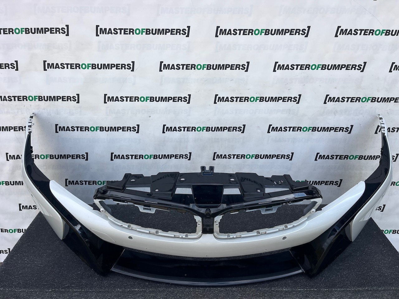 BMW I8 Hybrid Coupe 4wd 2014-2020 Front Bumper 4 Pdc Genuine [B402]