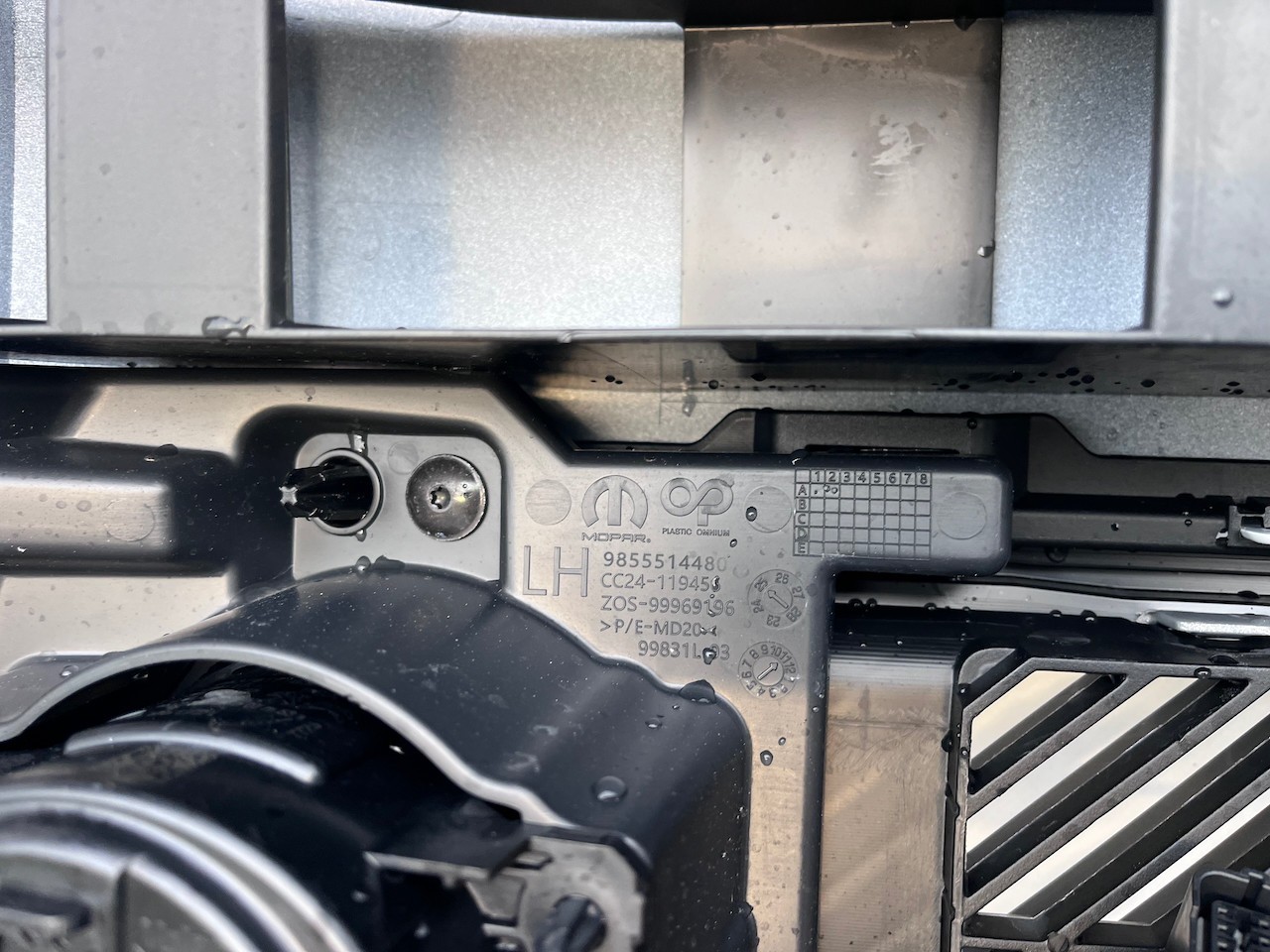 Citroen C3 Aircross Hybrid Electric 2025-2027 Front Bumper 6 Pdc Genuine [c477]