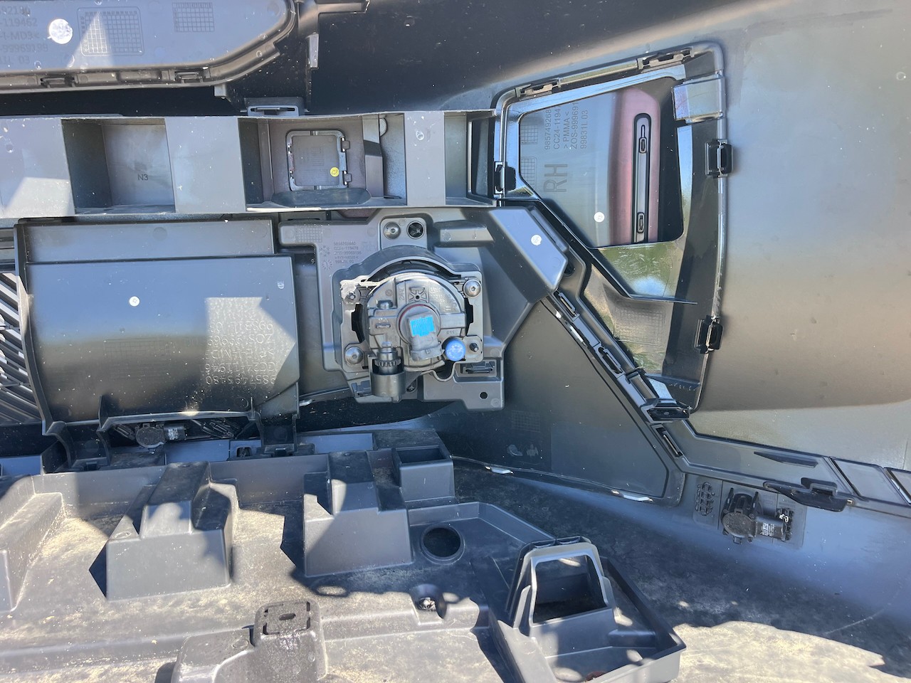 Citroen C3 Aircross Hybrid Electric 2025-2027 Front Bumper 6 Pdc Genuine [c498]