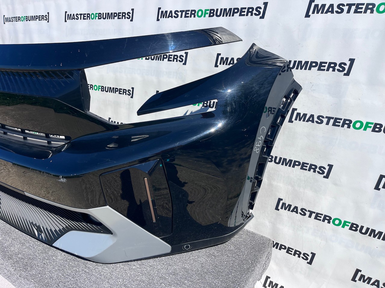 Citroen C3 Aircross Hybrid Electric 2025-2027 Front Bumper 6 Pdc Genuine [c498]