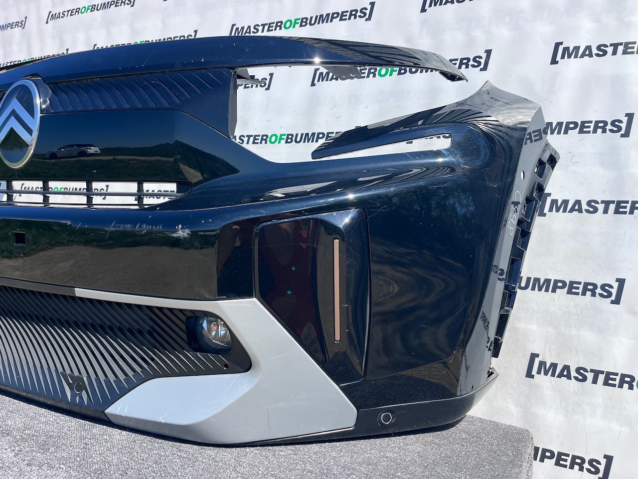 Citroen C3 Aircross Hybrid Electric 2025-2027 Front Bumper 6 Pdc Genuine [c498]