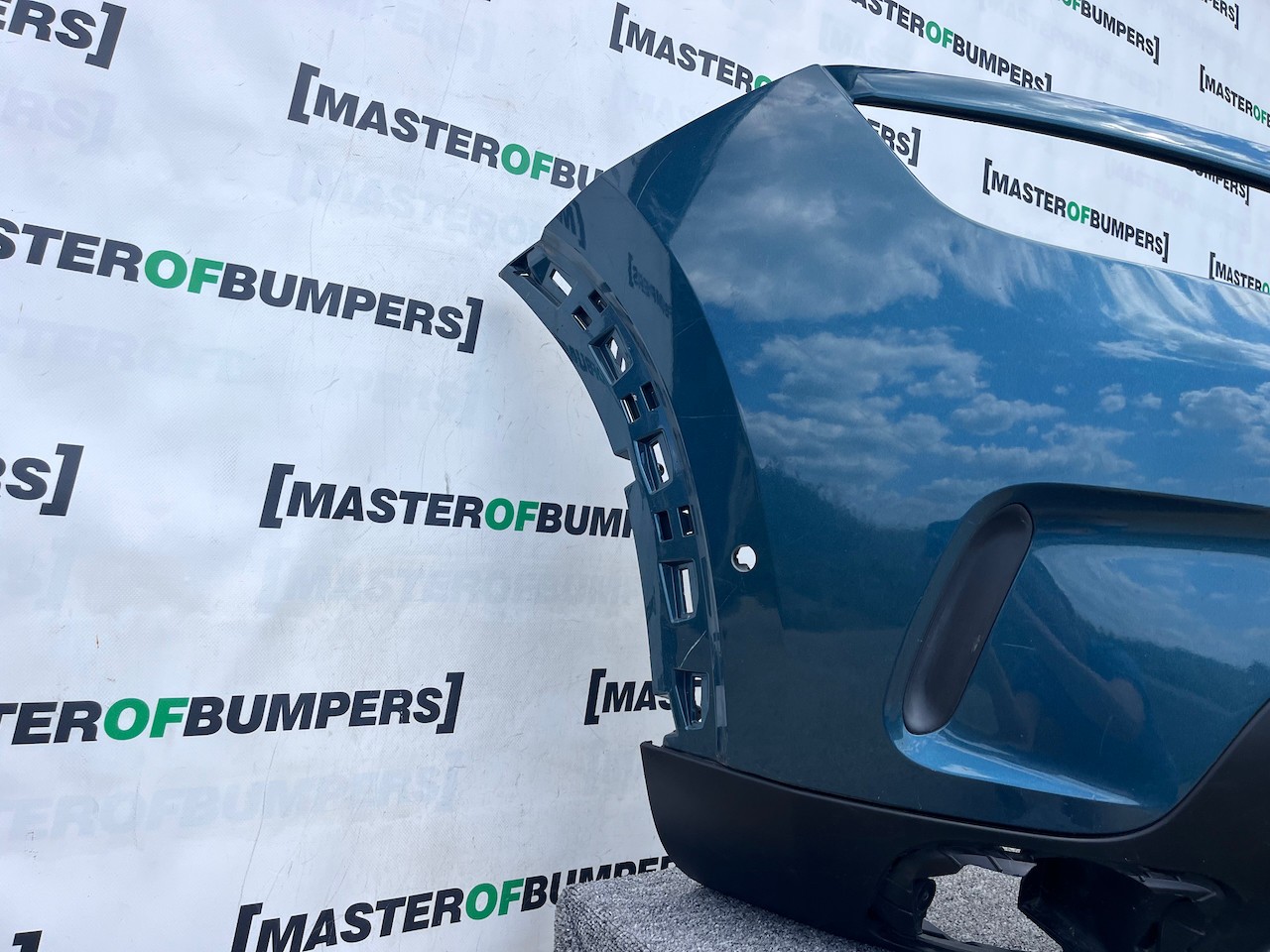 Citroen C5 Aircross Flair 2018-2022 Front Bumper 6 Pdc Genuine [c414]