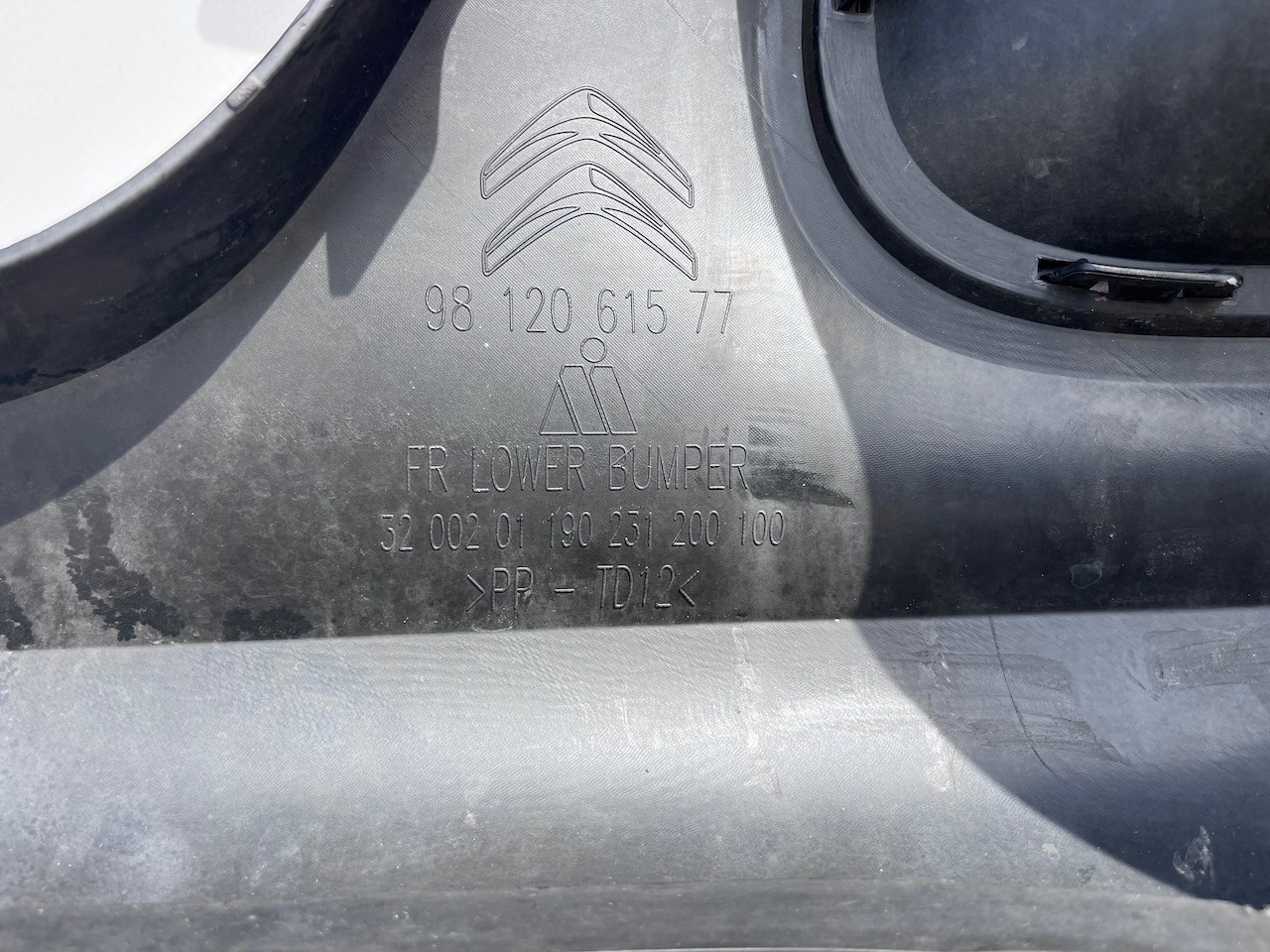 Citroen C3 Puretech Flair Hatchback 2016-2019 Front Bumper Genuine [c425]