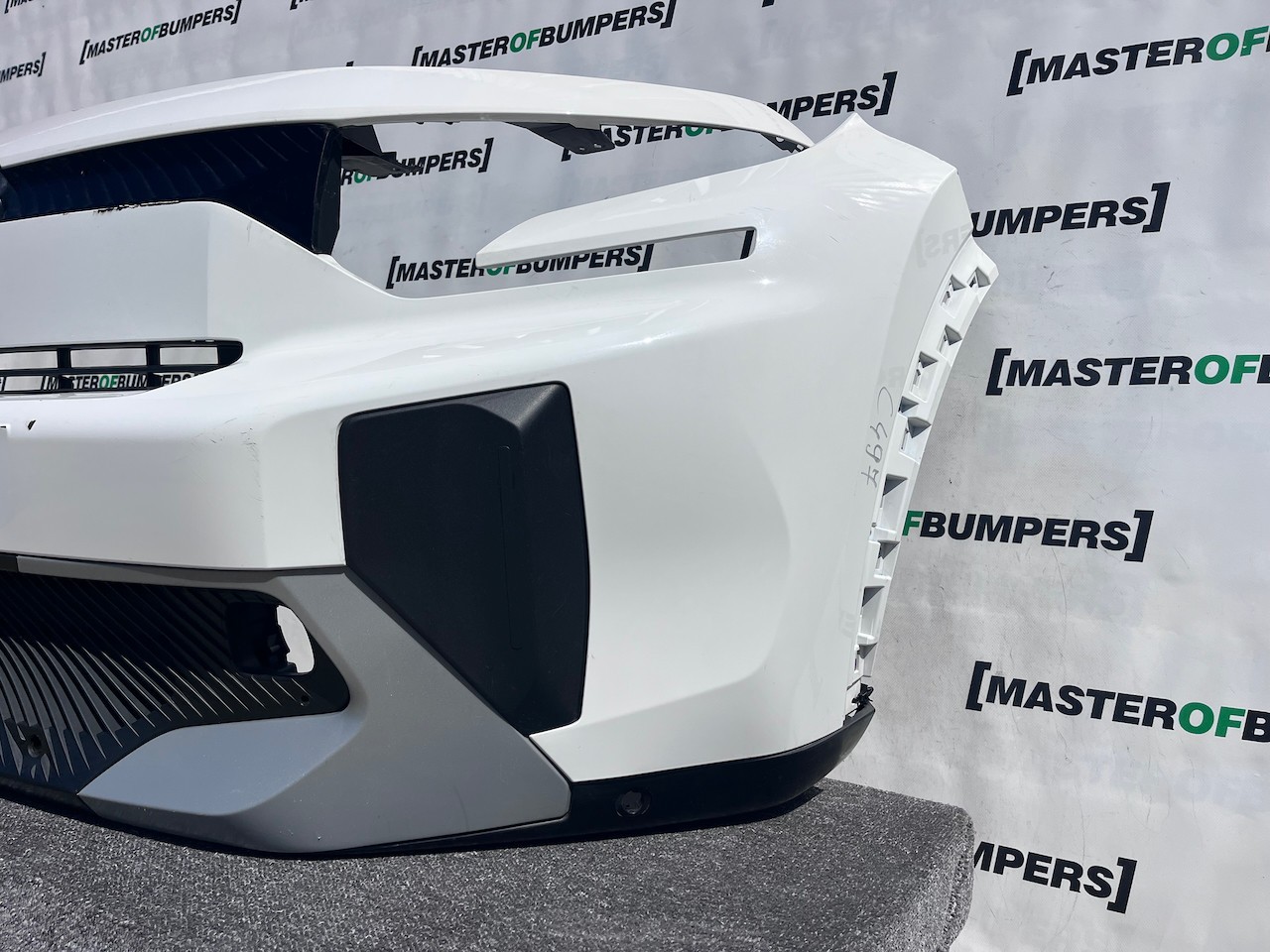 Citroen C3 Aircross Hybrid Electric 2025-2027 Front Bumper 4 Pdc Genuine [c497]