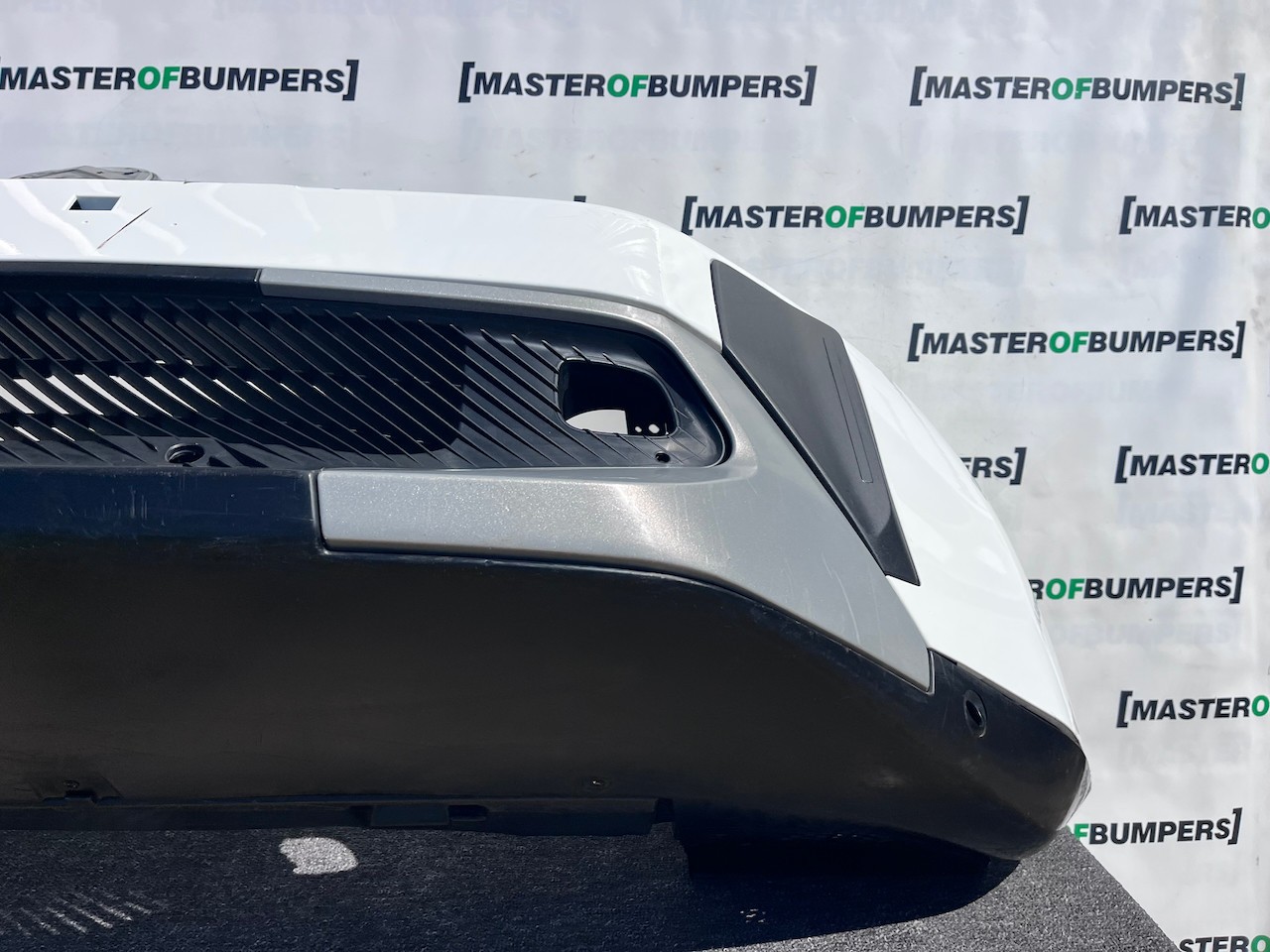 Citroen C3 Aircross Hybrid Electric 2025-2027 Front Bumper 4 Pdc Genuine [c497]