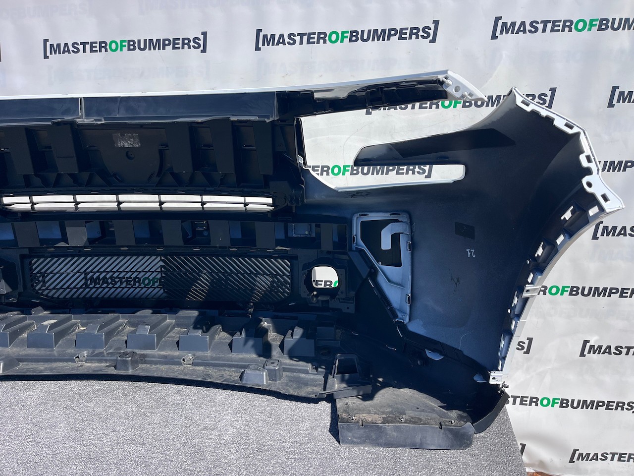 Citroen C3 Aircross Hybrid Electric 2025-2027 Front Bumper 4 Pdc Genuine [c497]