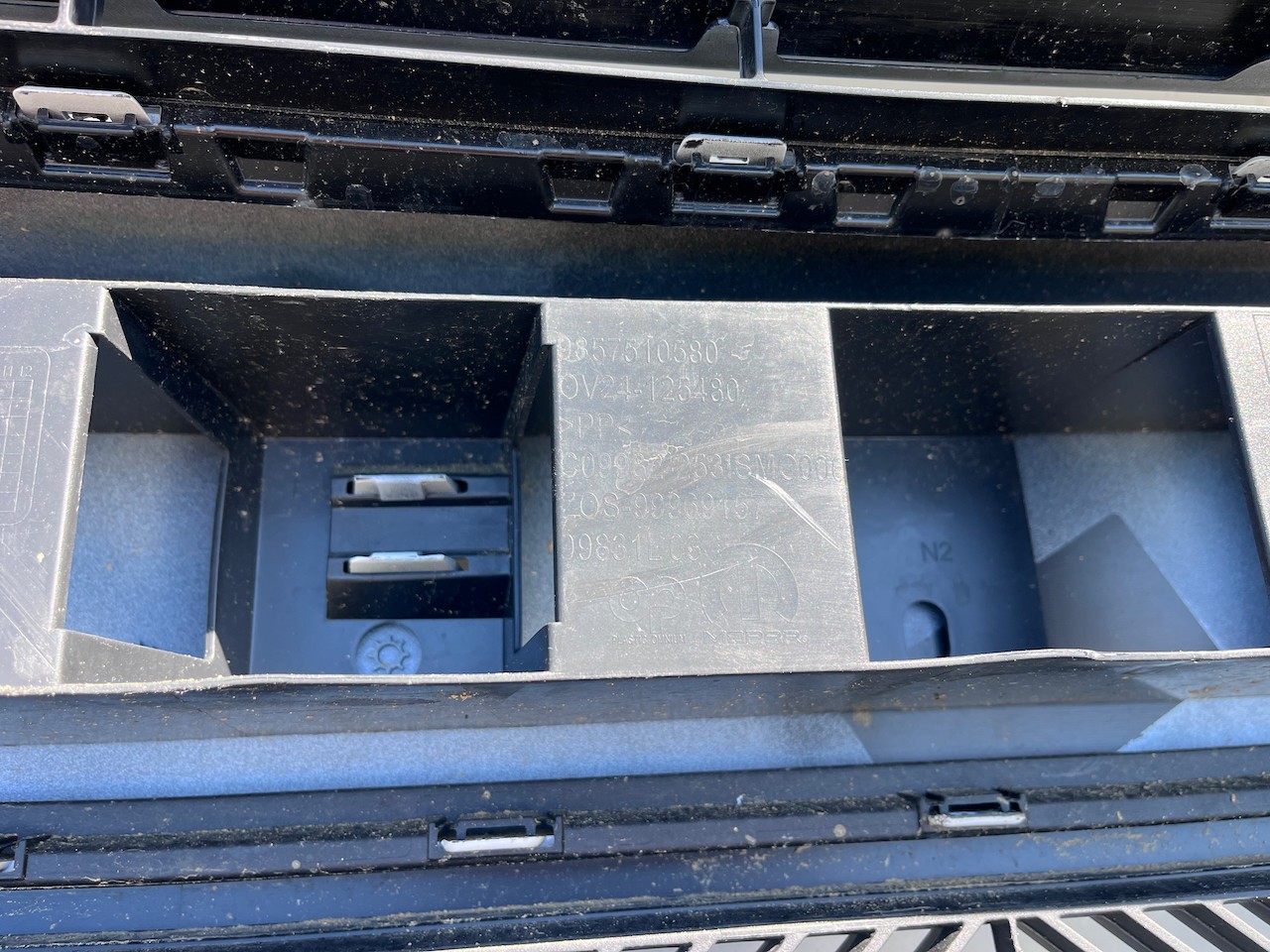 Citroen C3 Aircross Hybrid Electric 2025-2027 Front Bumper 4 Pdc Genuine [c497]