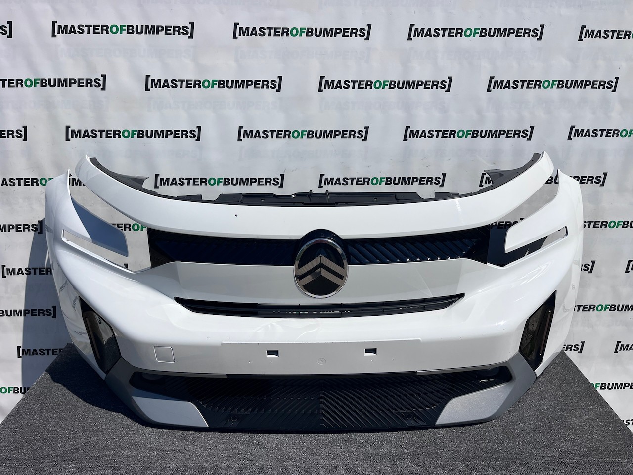 Citroen C3 Aircross Hybrid Electric 2025-2027 Front Bumper 6 Pdc Genuine [c496]