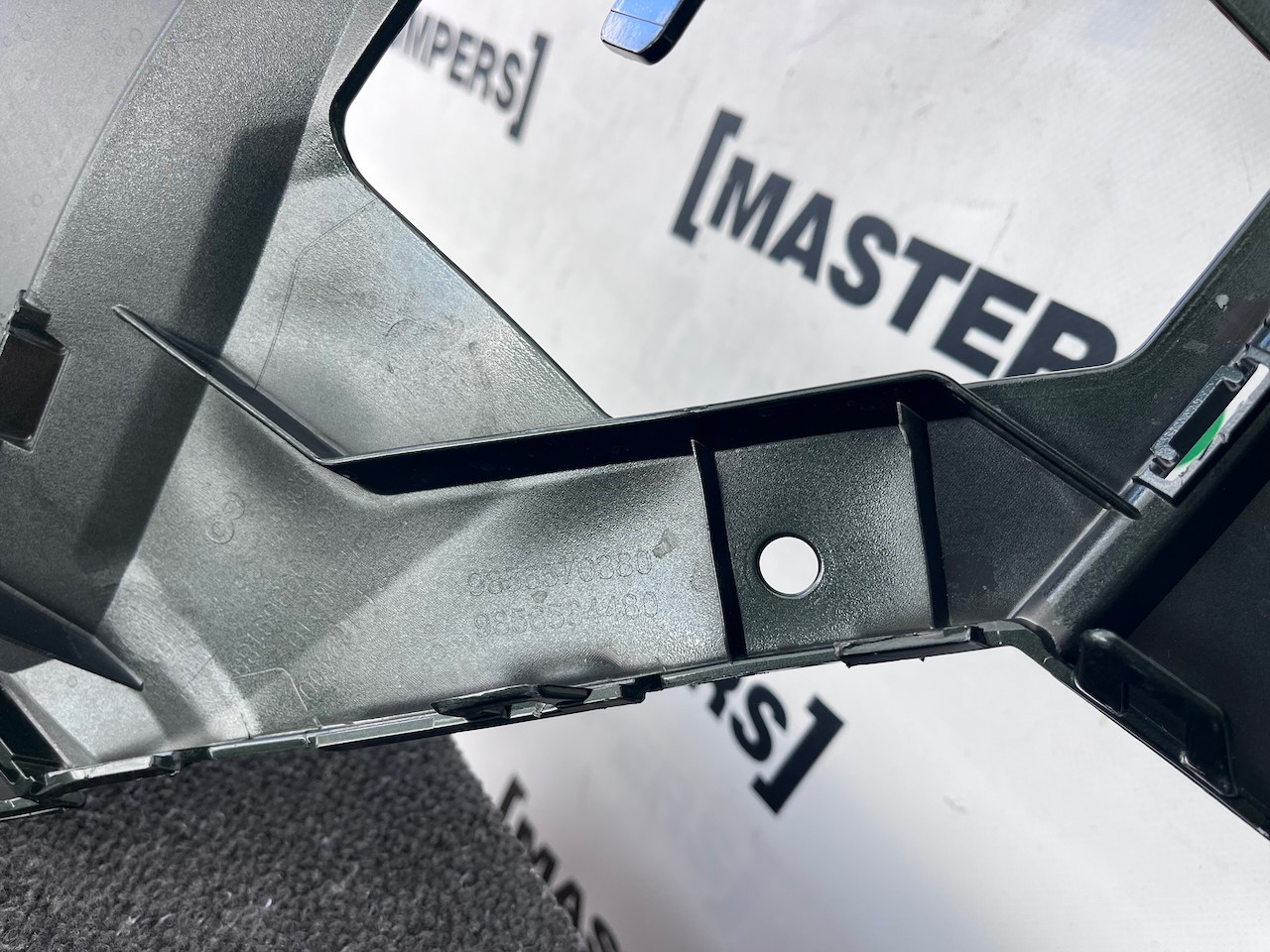 Citroen C3 Aircross Hybrid Electric 2025-2027 Front Bumper 4 Pdc Genuine [c537]