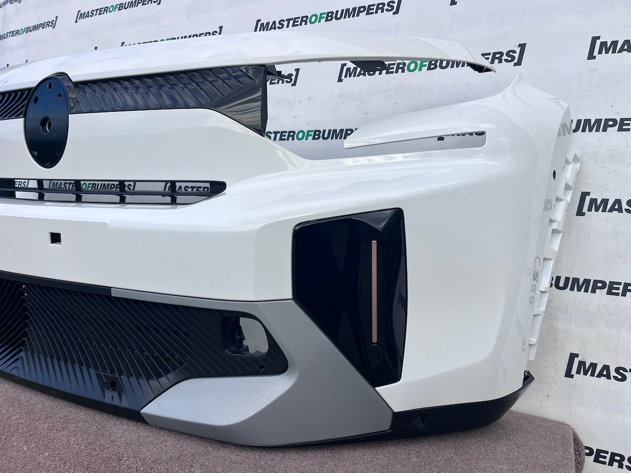 Citroen C3 Aircross Hybrid Electric 2025-2027 Front Bumper 6 Pdc Genuine [c555]