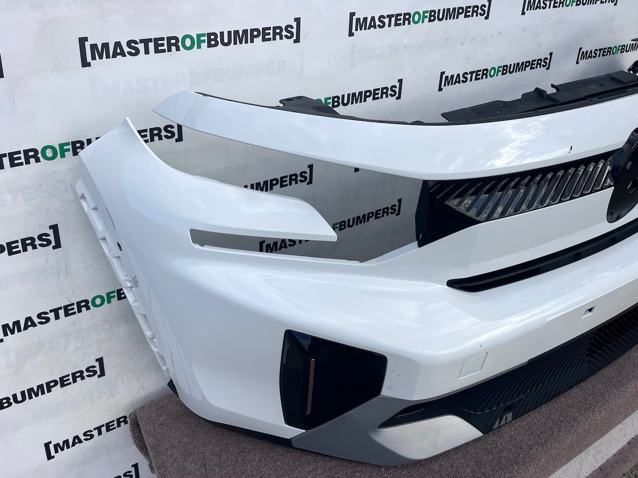 Citroen C3 Aircross Hybrid Electric 2025-2027 Front Bumper 6 Pdc Genuine [c555]