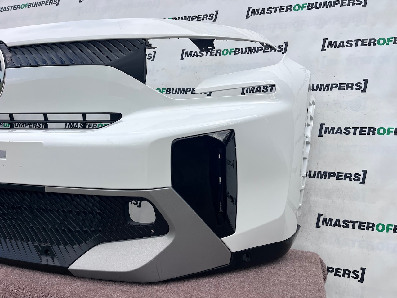 Citroen C3 Aircross Hybrid Electric 2025-2027 Front Bumper 6 Pdc Genuine [c550]