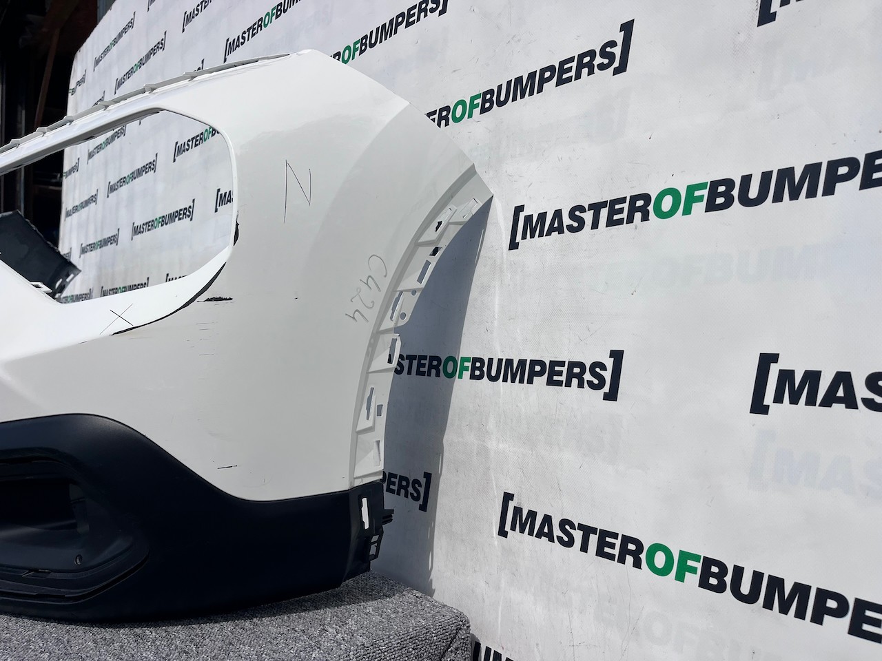 Citroen C4 Sense Pure Tech 2021-2025 Front Bumper No Pdc Genuine [c424]