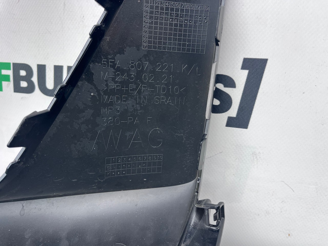 Cupra Leon E- Hybrid Hatchbac Mk1 Lift 2024-on Front Bumper 6 Pdc Genuine [o631]