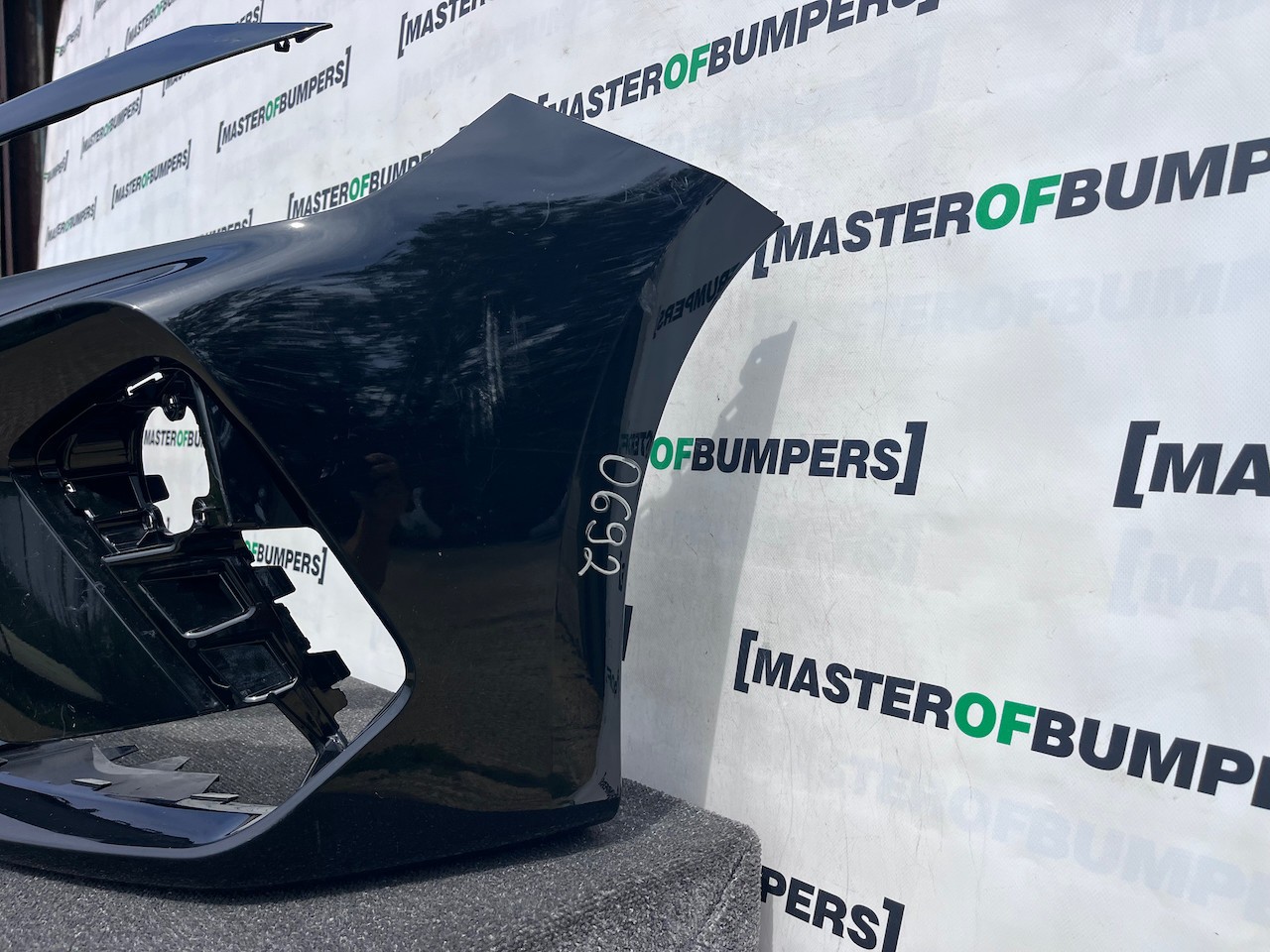 Cupra Leon E- Hybrid Hatchback Lift 2024-2027 Front Bumper 4 Pdc Genuine [o692]